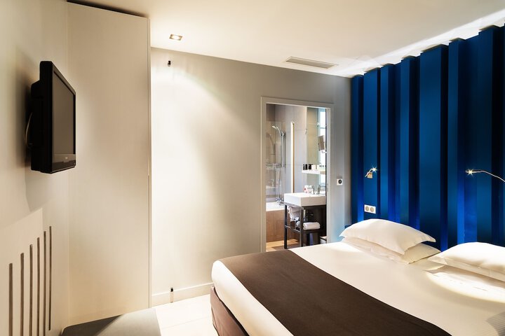 Room 17 of 32