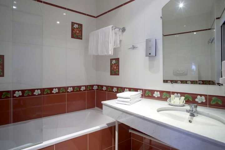 Room 29 of 52