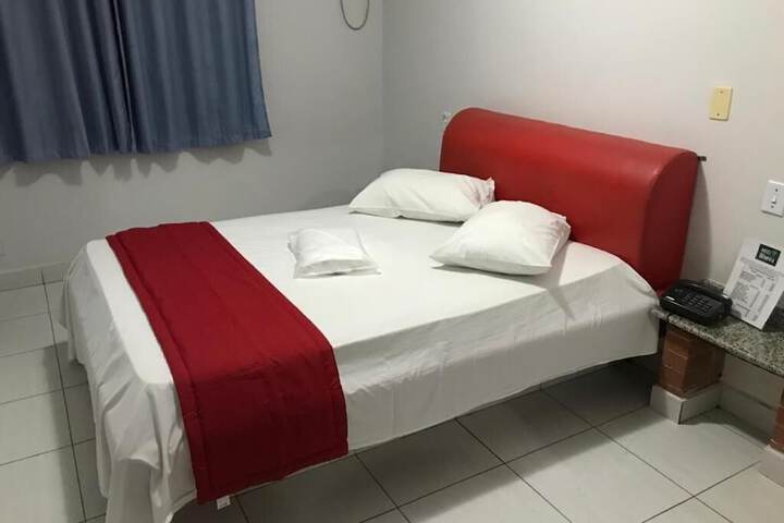 Room 17 of 28