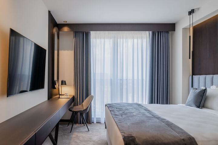 Room 25 of 48