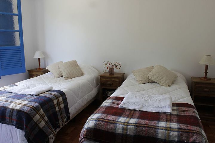 Room 2 of 65