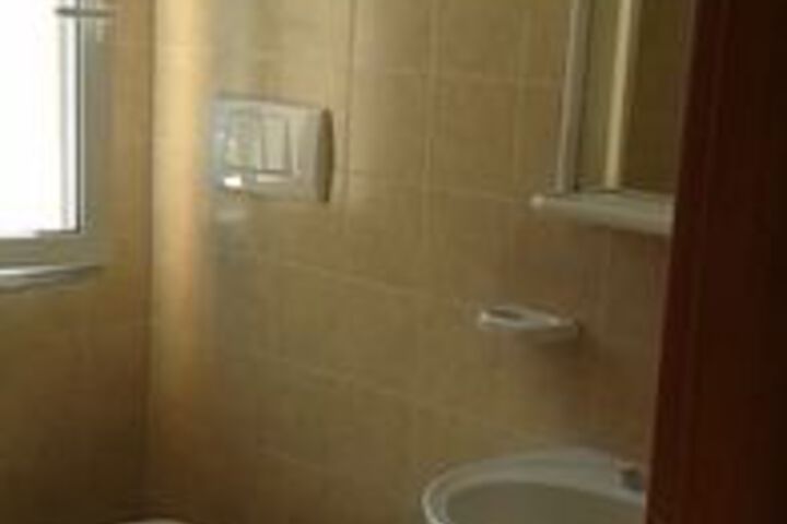 Room 3 of 38