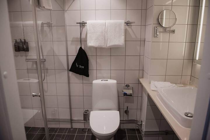Room 89 of 184