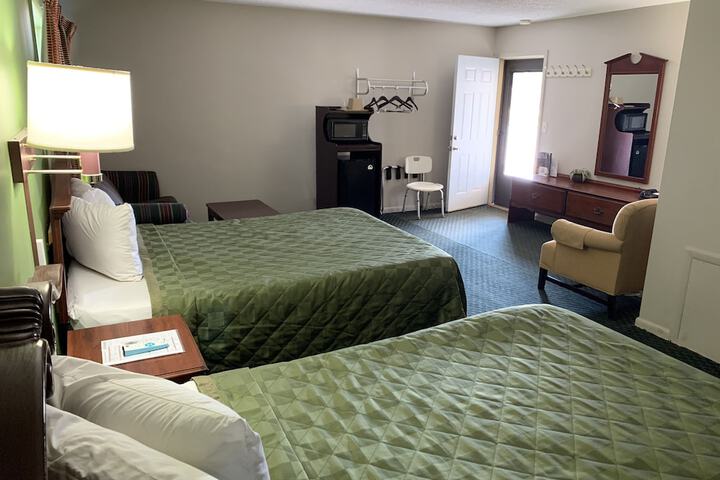 Deluxe 2 Double Beds (10 of 25)