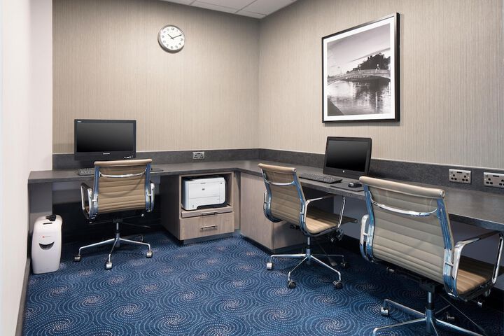Business Center 96 of 102