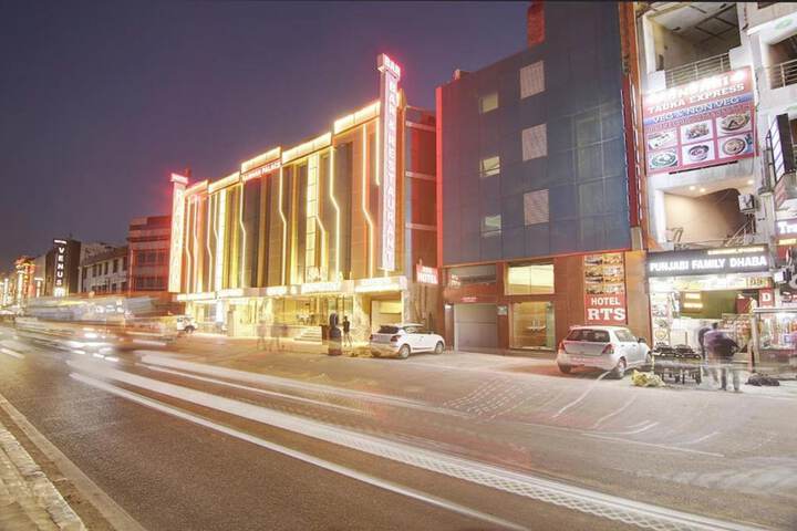 Hotel 53 of 60