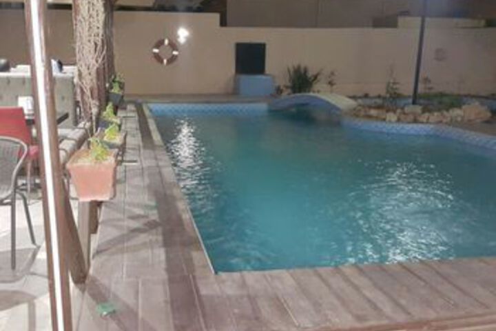 Pool 12 of 14