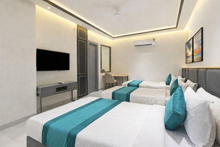 Room 26 of 43