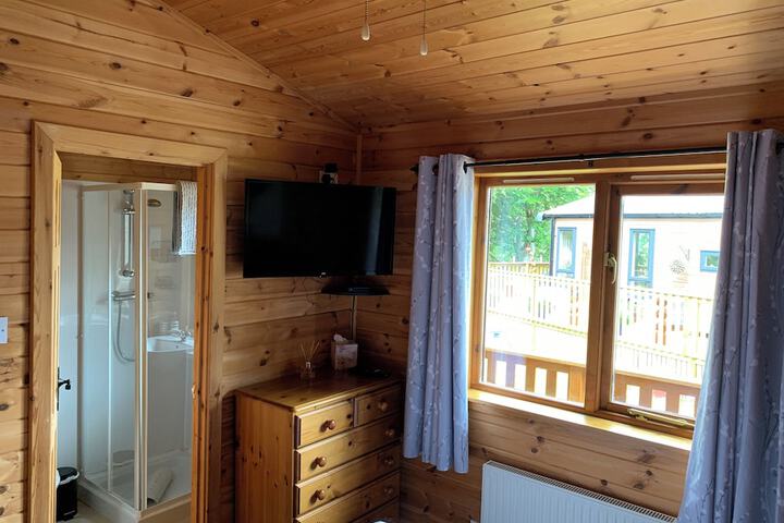 Room 6 of 19