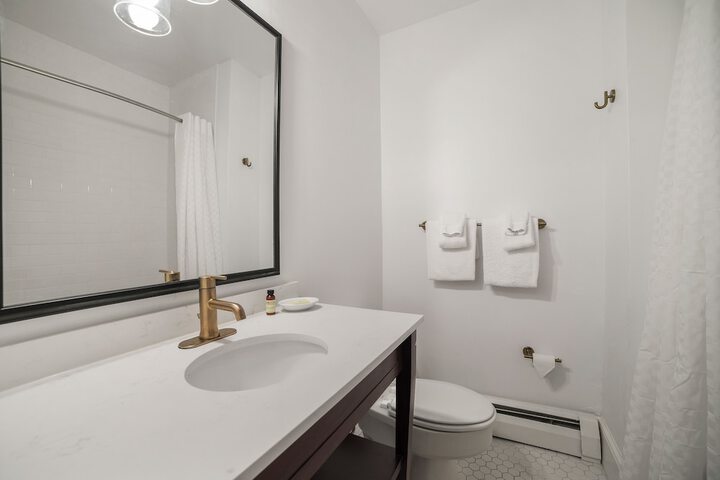 Room 12 of 36