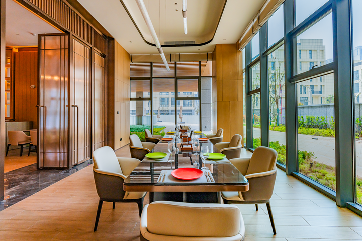 Dining 3 of 94