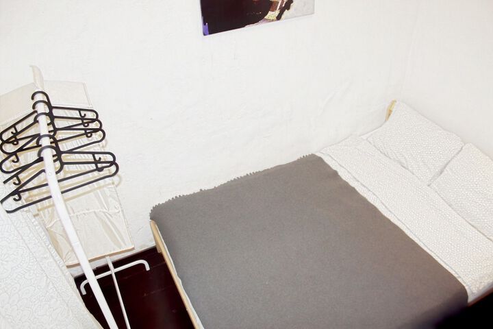 Room 7 of 46