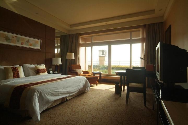 Room 5 of 31