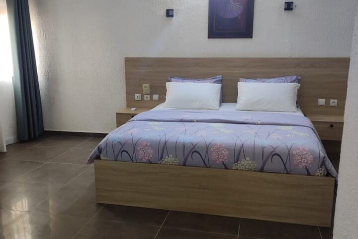 Room 25 of 156