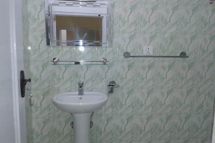 Room 48 of 66