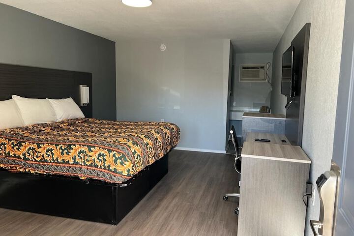 Standard Room, King or Two Doubles (14 of 17)