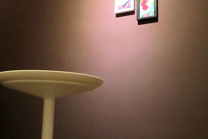 Room 2 of 6