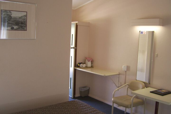 Room 11 of 87