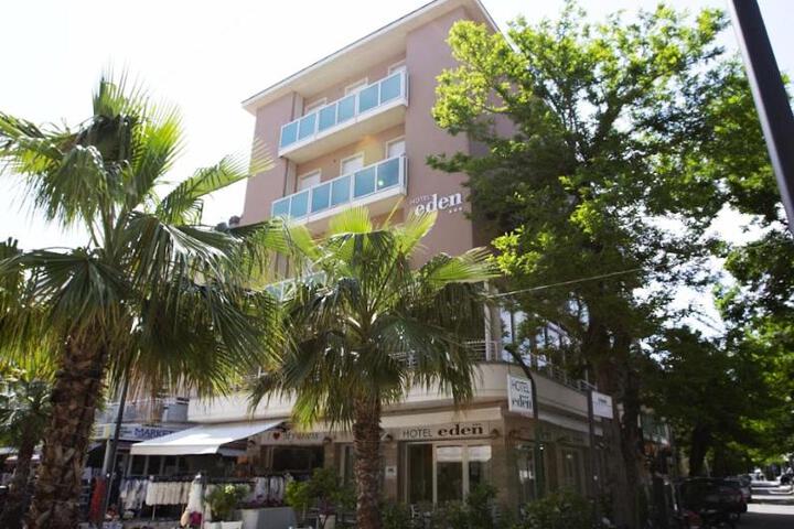 Hotel Eden B & B