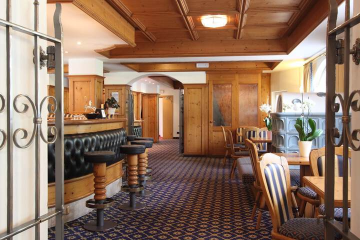 Hotel Interior 6 of 51