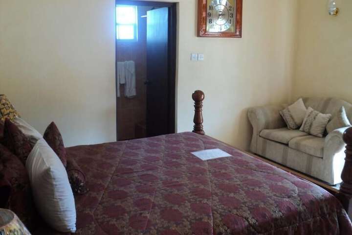 Room 14 of 42