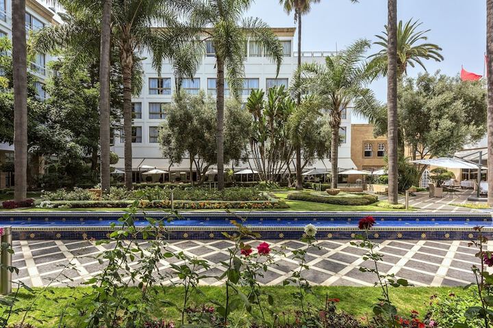 Hotel Exterior 124 of 132