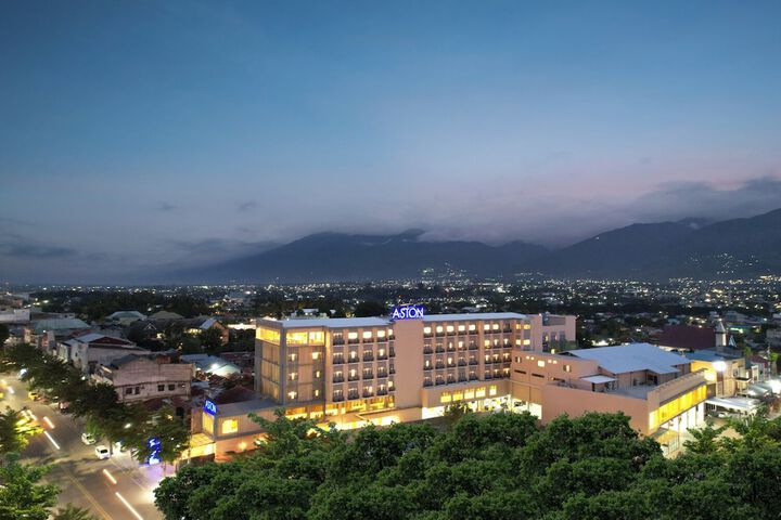 Aston Palu Hotel & Conference Center