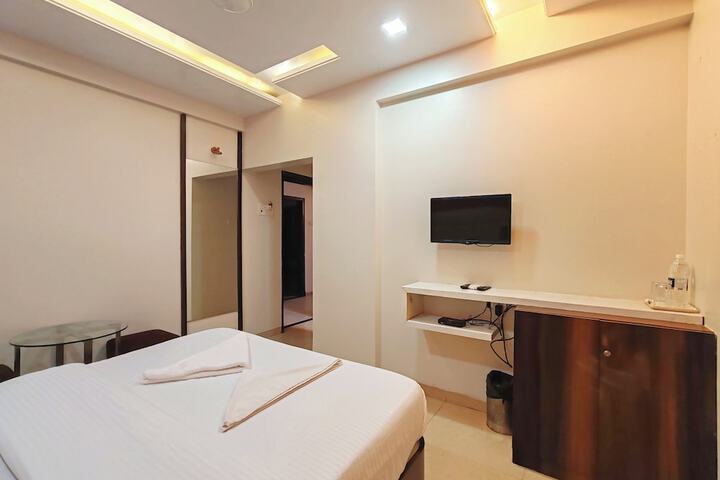 Room 5 of 22