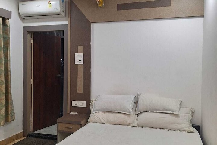 Room 11 of 29
