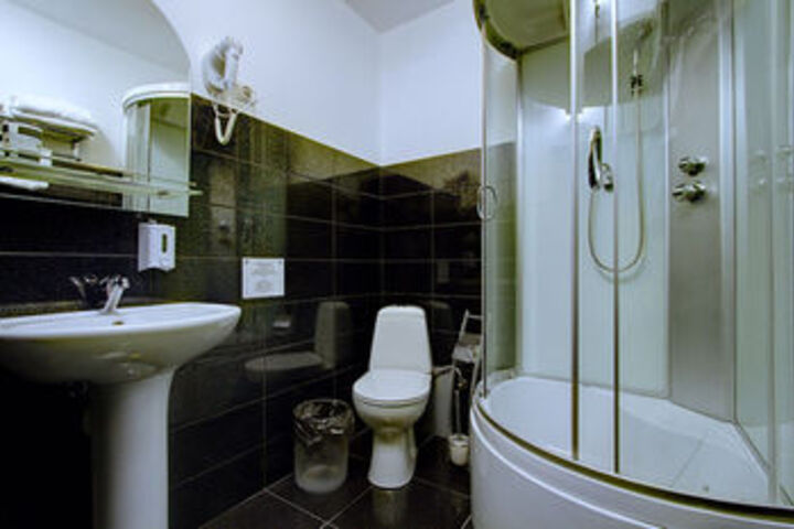 Room 3 of 25