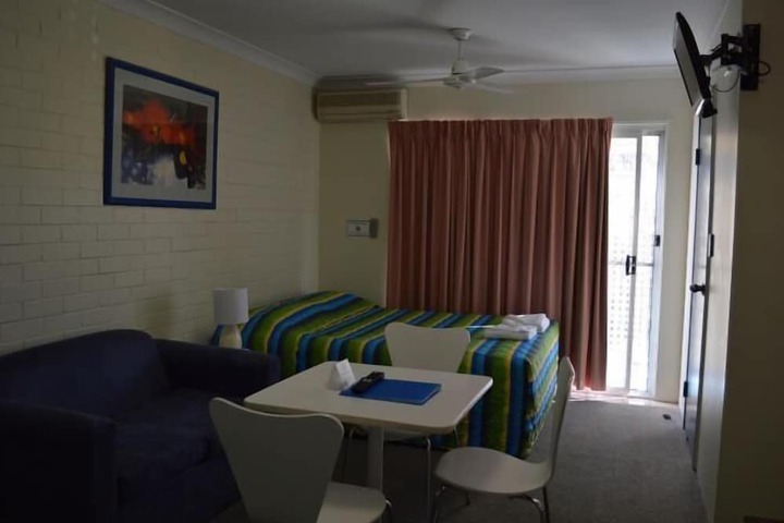 Room 4 of 31