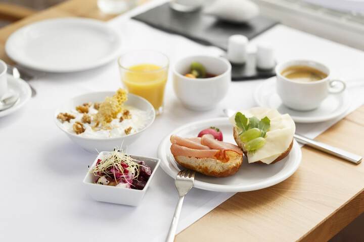 Breakfast/Coffee Service 41 of 66