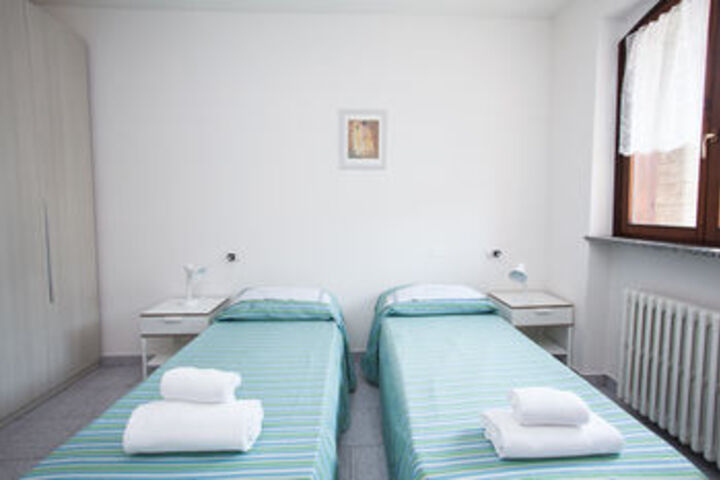 Room 177 of 320