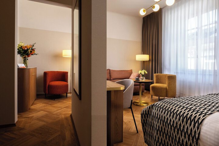 Room 21 of 52