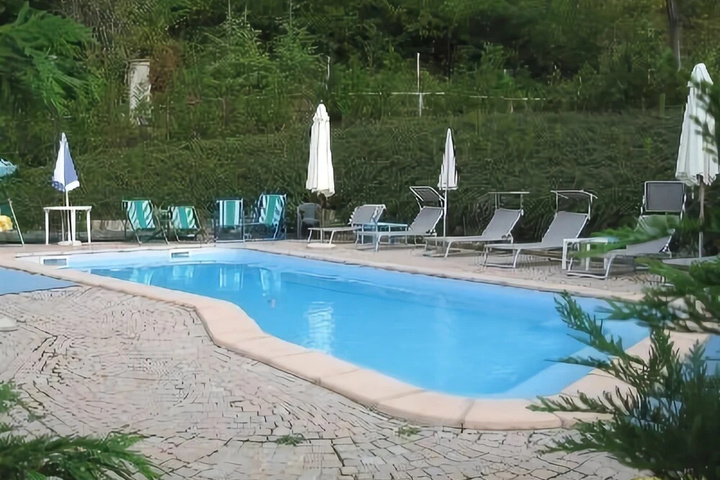 Pool 5 of 11