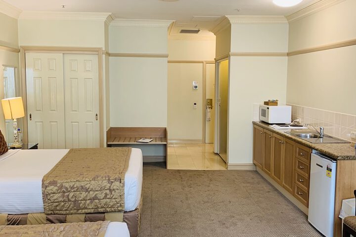 Room 27 of 105