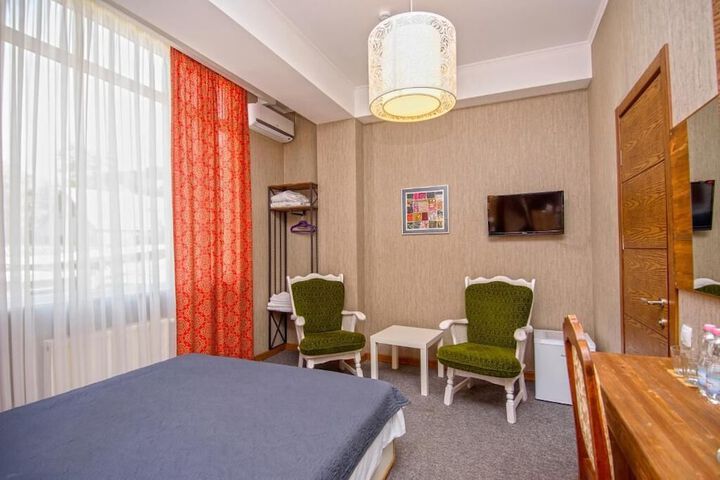 Room 13 of 50