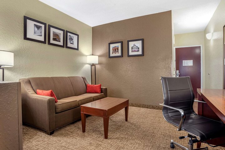Room 22 of 61