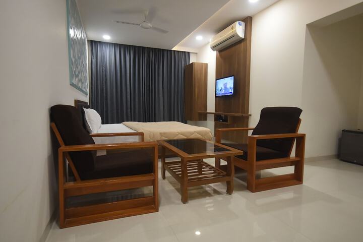 Room 32 of 54