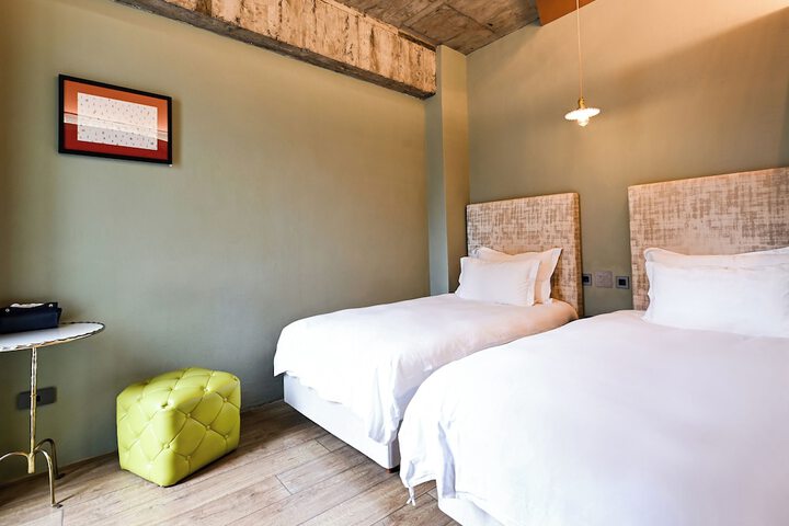Room 20 of 141