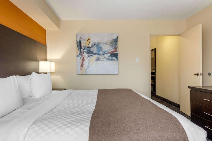 Room 32 of 58