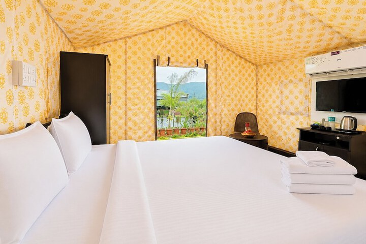 Room 5 of 28