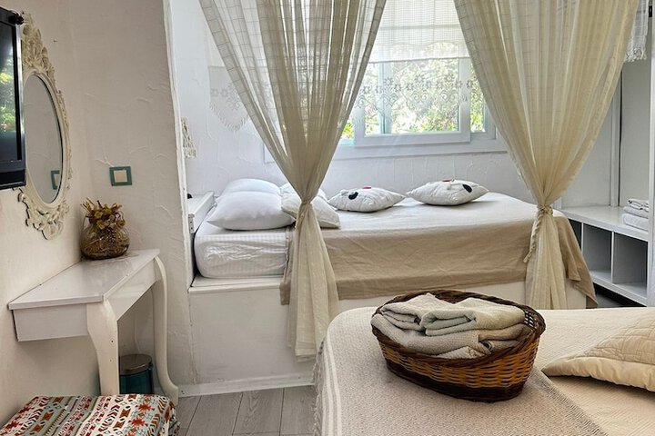 Room 27 of 54