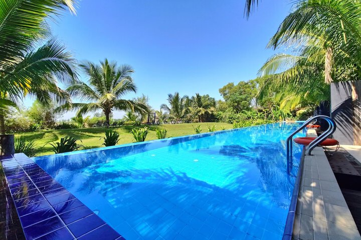 Pool 75 of 99