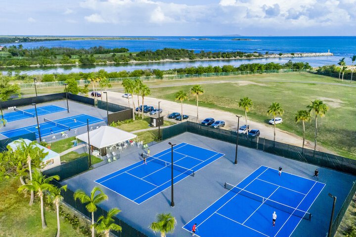 Tennis court