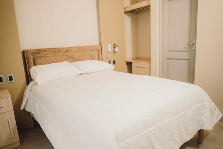 Room 4 of 15