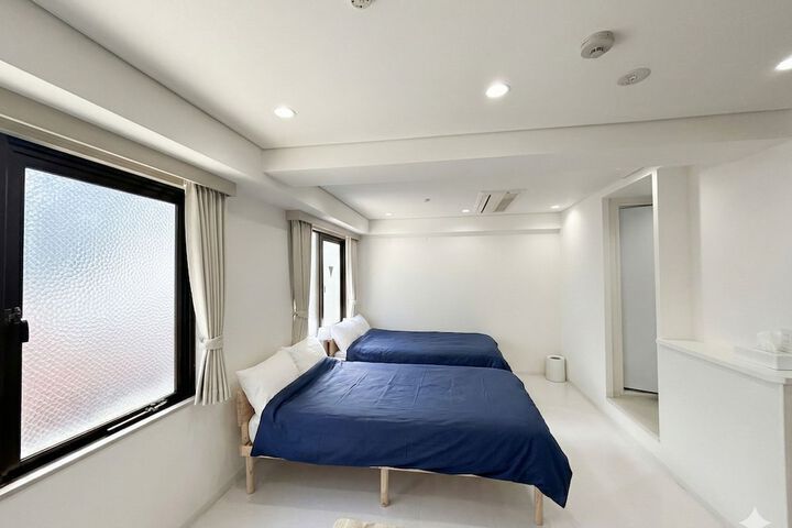 Room 8 of 62