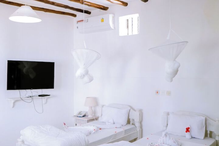 Room 5 of 42