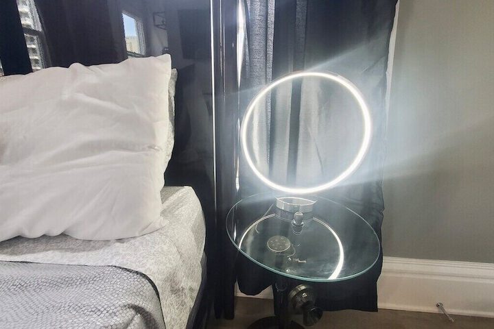 Room 107 of 181