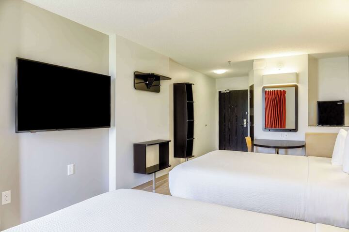 Room 8 of 47